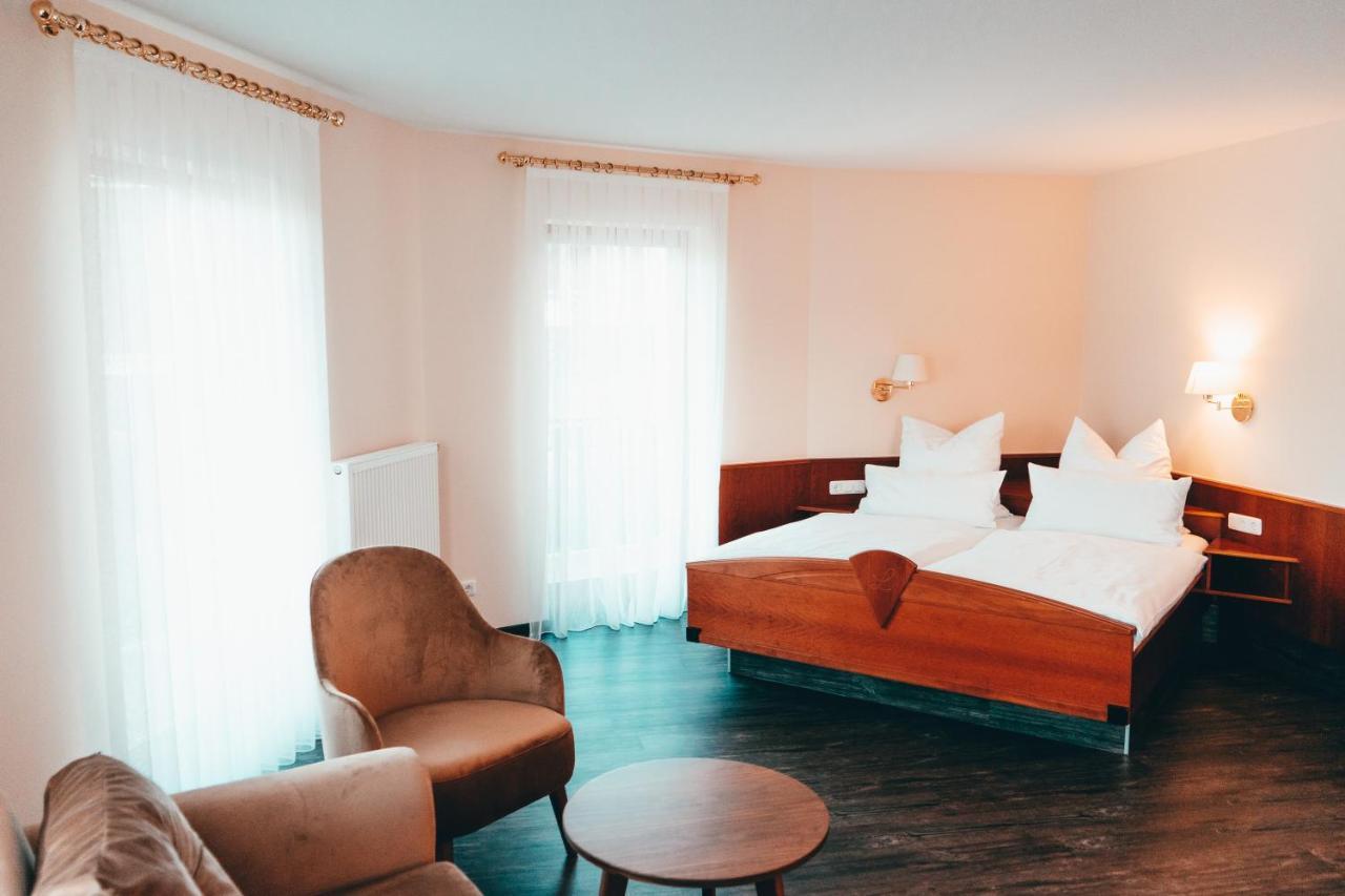 Hotel Loroesch Bad Orb Esterno foto